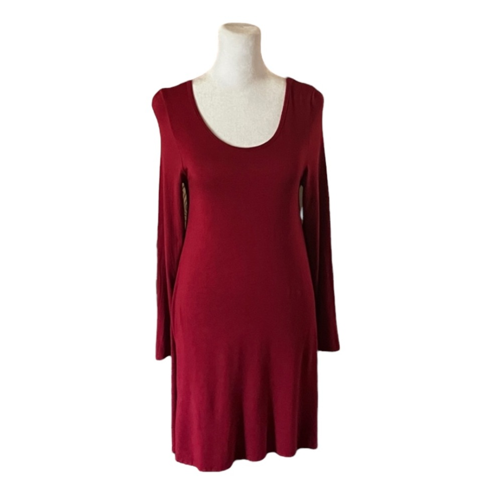 Cleo Apparel Red Long Sleeve Open Back Dress Size M